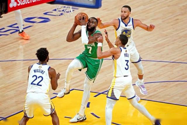 热身赛2胜10负 中国女篮将对阵奥运东道主法国