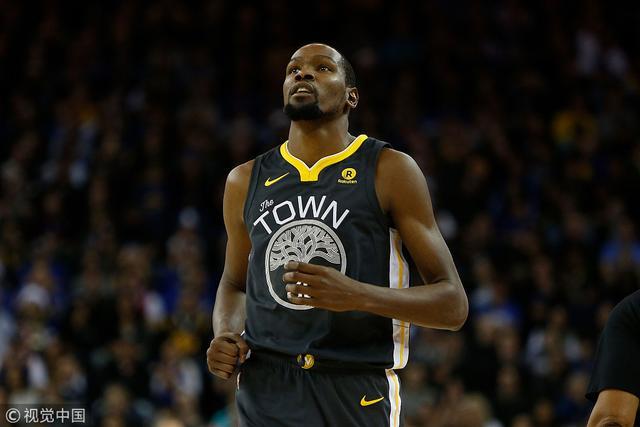 詹姆斯30+7+9文班亚马27+10+8+5+5 湖人胜马刺